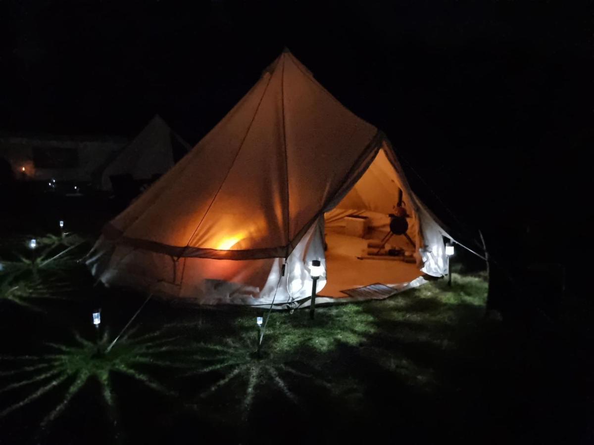 Отель Walnut Tree Glamping Sturry Экстерьер фото