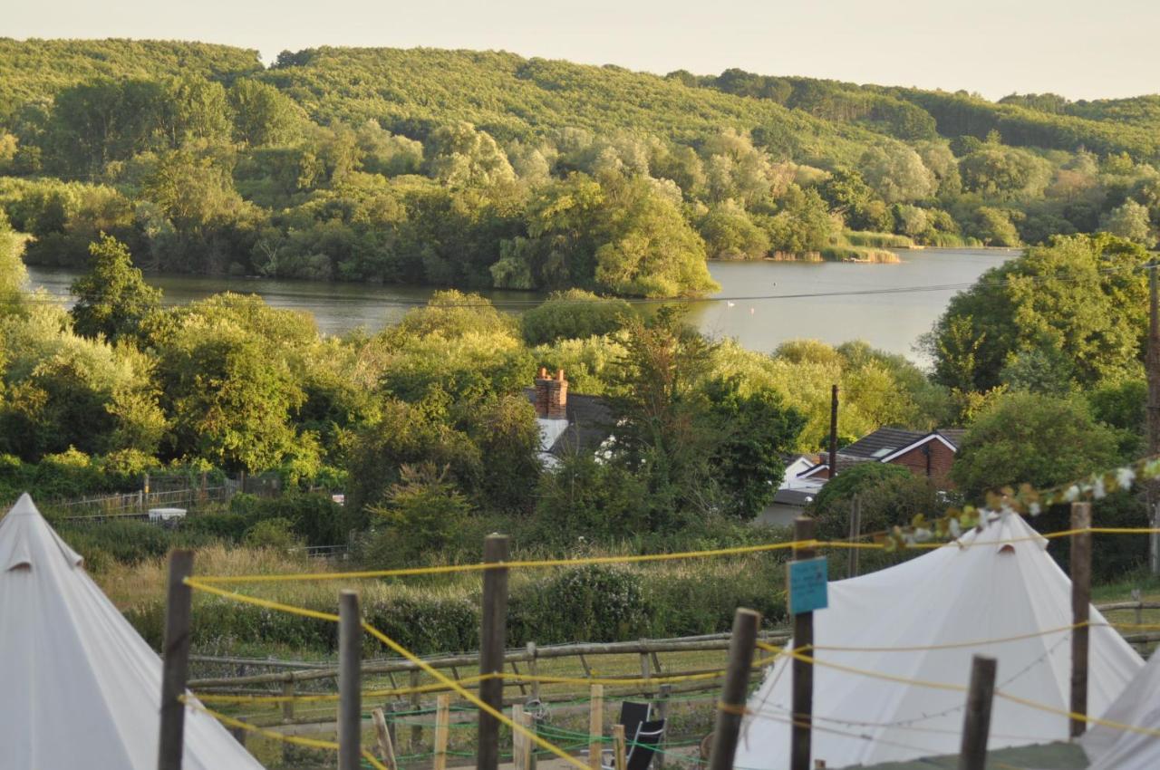 Отель Walnut Tree Glamping Sturry Экстерьер фото