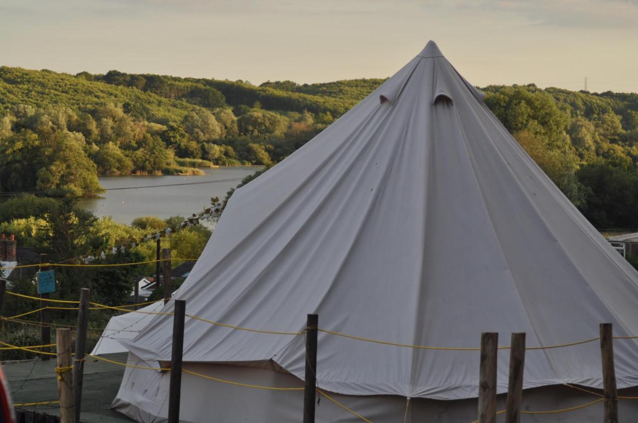 Отель Walnut Tree Glamping Sturry Экстерьер фото